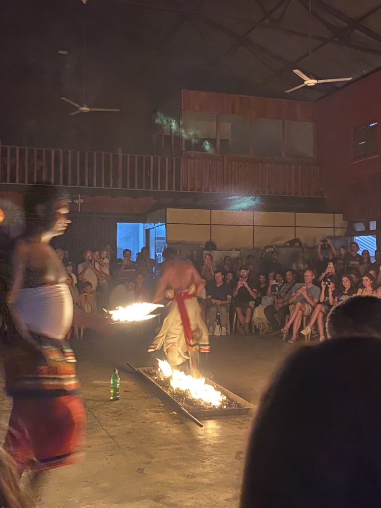 spettacolo di danze tradizionali Sri Lanka