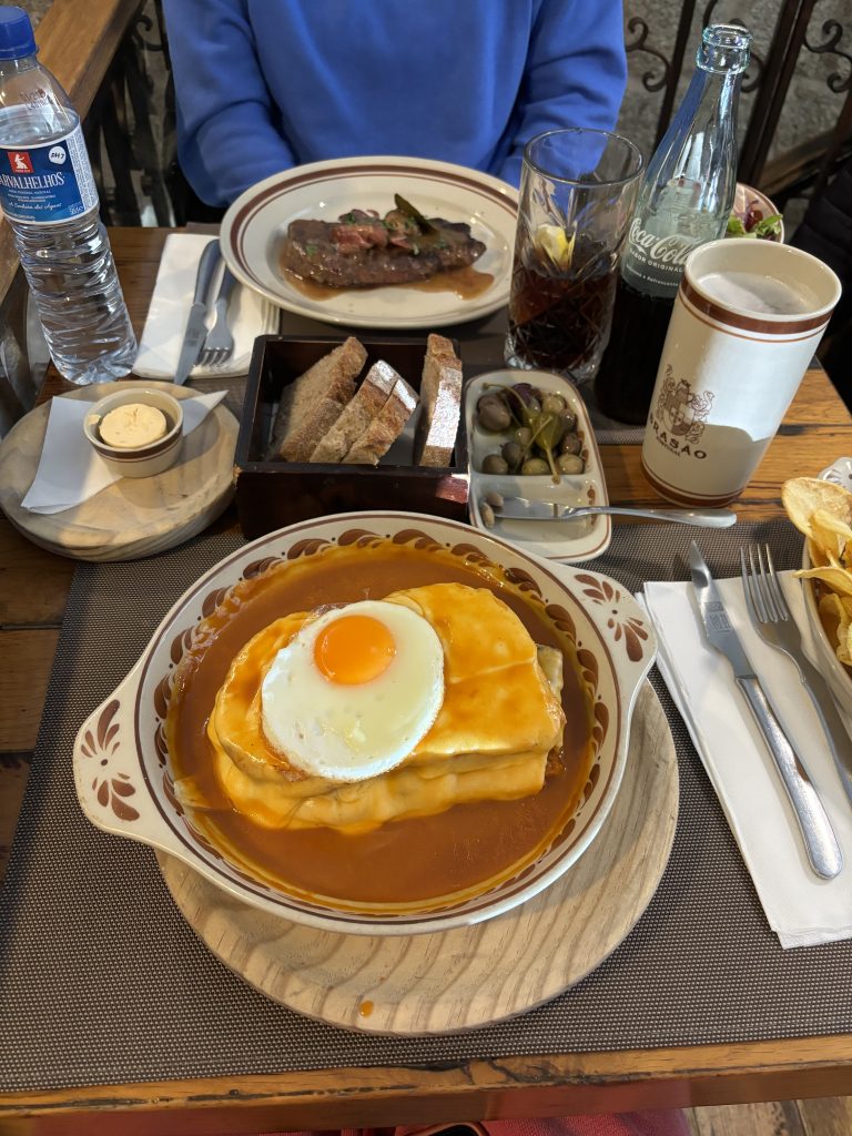 Francesinha piatto iconico di Oporto