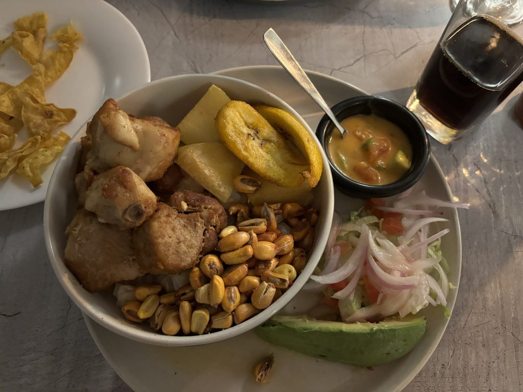 cosa mangiare in Ecuador Fritada