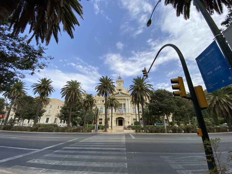 Scopri di più sull'articolo Noleggiare un’auto a Malaga: 15 cose da sapere