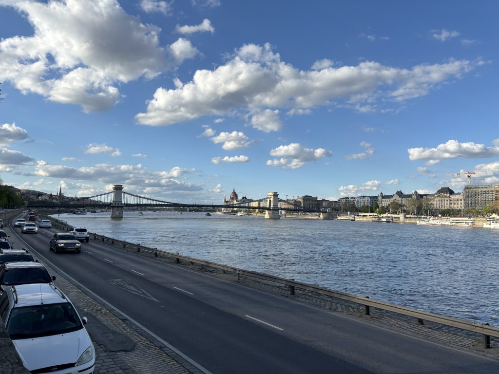 noleggiare l'auto a Budapest