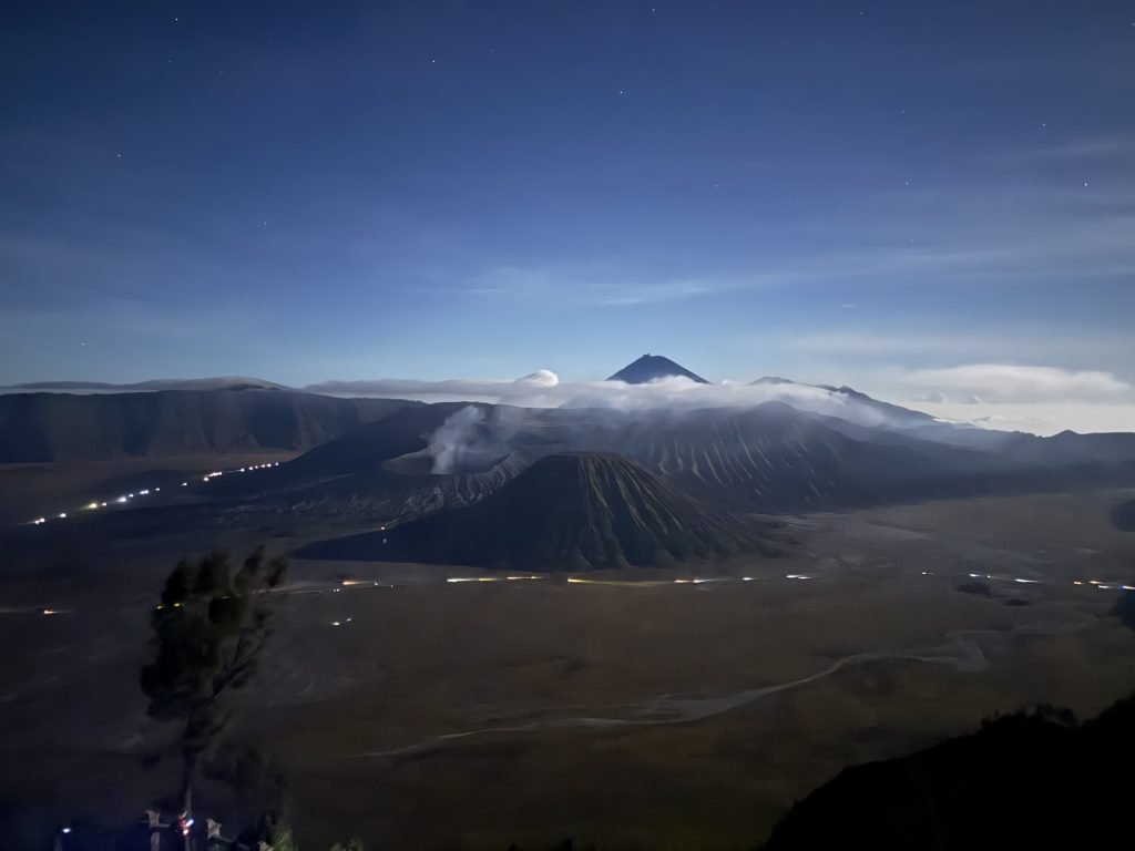 alba al vulcano Bromo