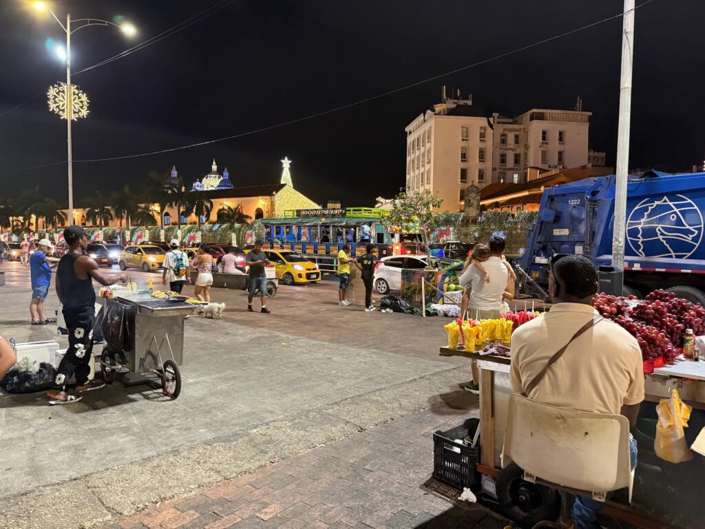 street food Cartagena de Indias viaggiare sicuri in Colombia